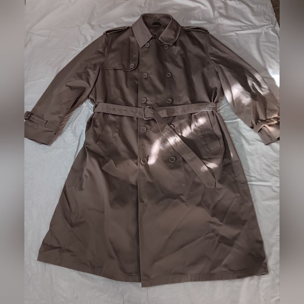 Oleg Cassini Men's Brown Trench Coat Size XL(44 Reg) Prrowned